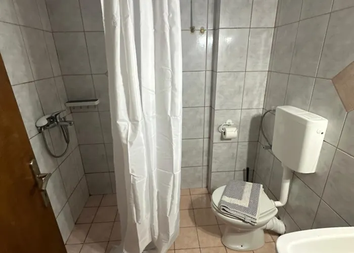 Gasthuis Pansion Angela 3*