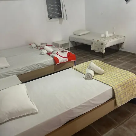 Pansion Angela Guest house 3*