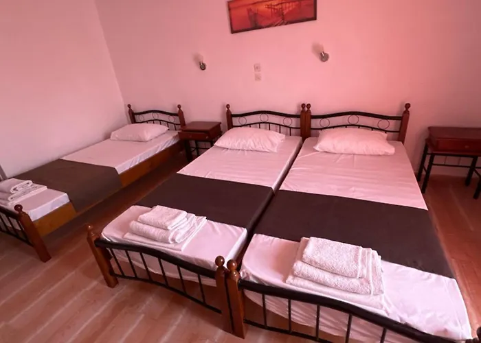 Pansion Angela 3* Skiathos Town