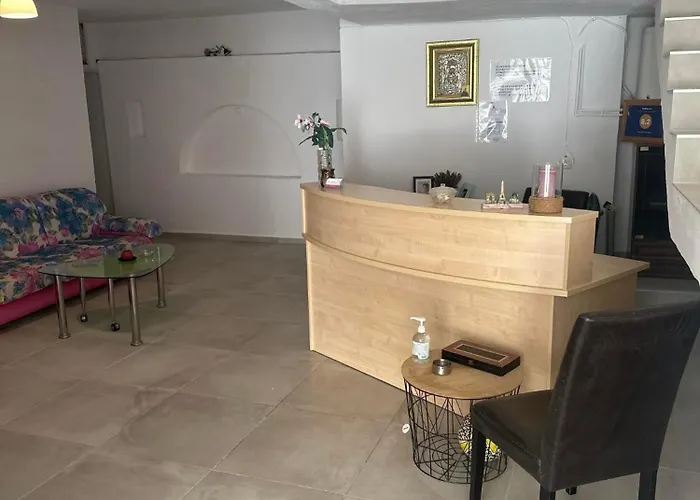 Pansion Angela 3* Skiathos Town