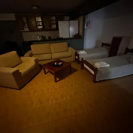 Pansion Angela ゲストハウス 3*