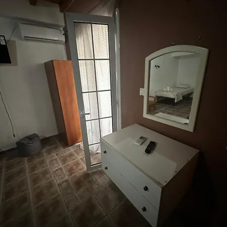 ゲストハウス Pansion Angela スキアトスタウン