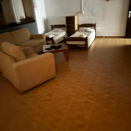 Pansion Angela ゲストハウス