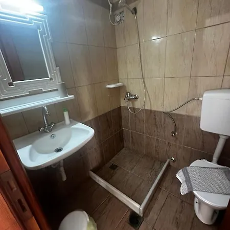 Pansion Angela ゲストハウス