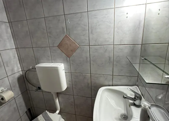 Affittacamere Pansion Angela 3*